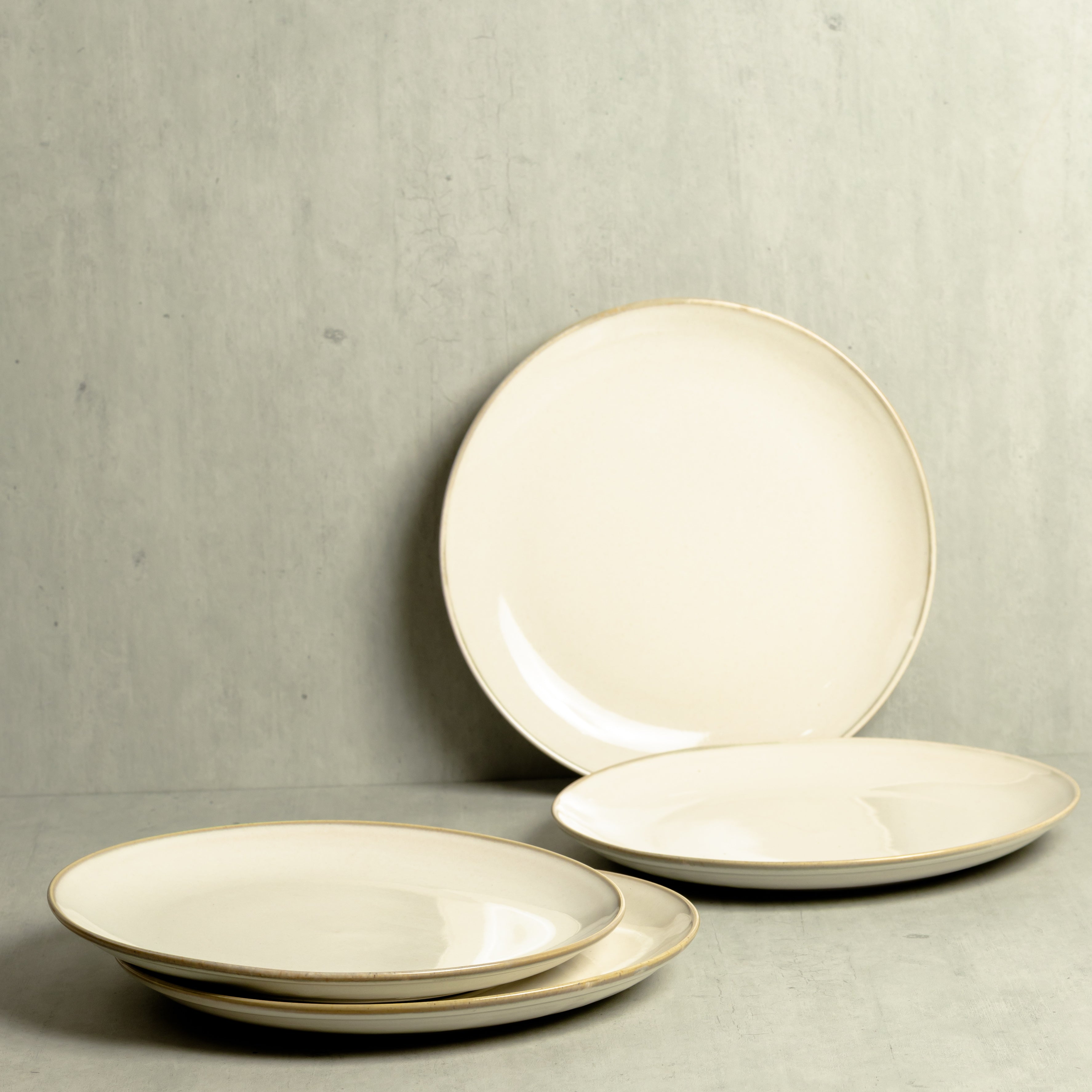 Luna Quater Plate